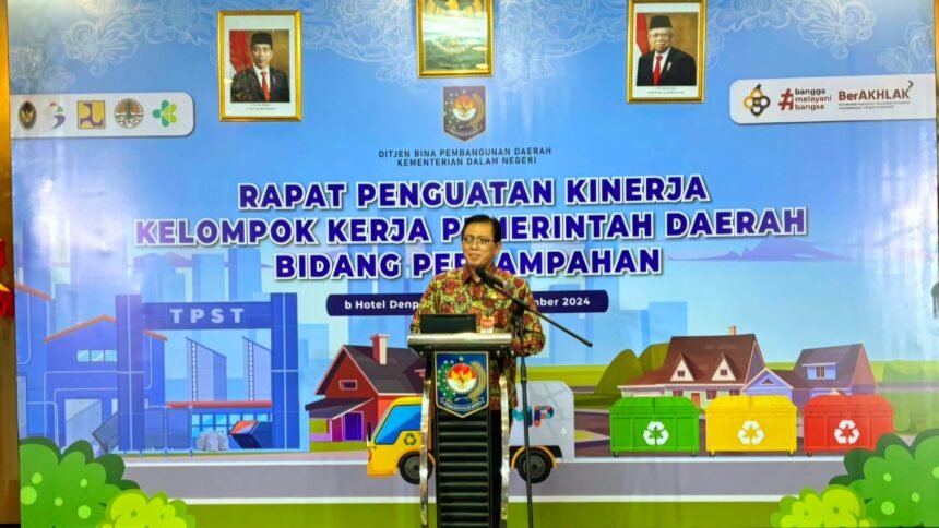 Dirjen Bina Bangda Restuardy Daud.