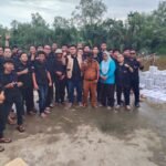 Relawan 234 SC bersama aparat setempat mengevakuasi dan menyalurkan ribuan paket sembako untuk warga yang masih terdampak banjir di Sumut dan Aceh.