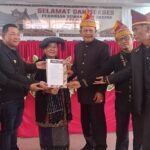 Caption: Deklarasi Dewan Adat Pakpak resmi digelar di Sidikalang, menjadi momentum memperkuat persatuan dan melestarikan adat budaya Pakpak.